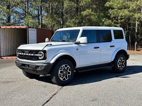 New 2026 Ford Bronco Outer Banks AWD/4WD image 3