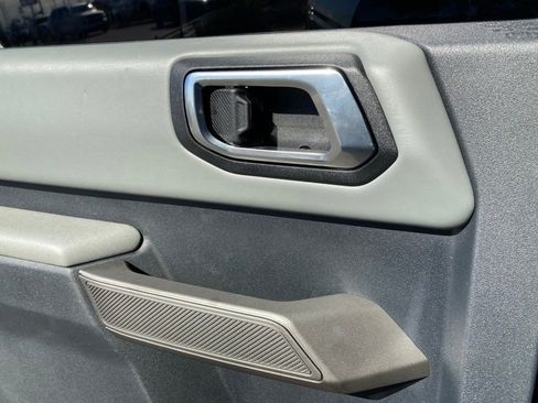 Used 2023 Ford Bronco Badlands w/ Sasquatch Package image 11