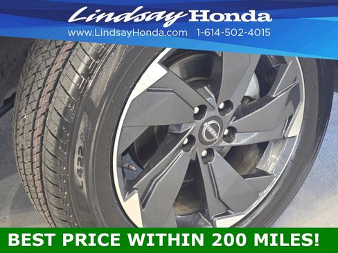 Used 2024 Nissan Rogue SV image 24