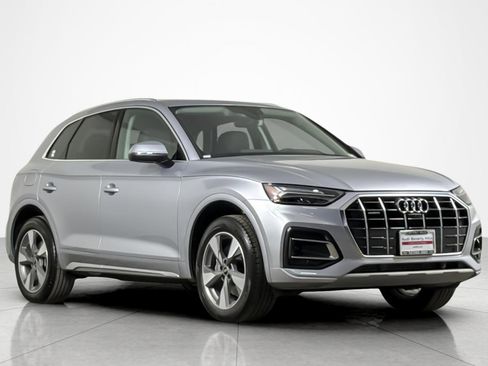 Used 2023 Audi Q5 2.0T Premium Plus w/ Premium Plus Package AWD/4WD image 7