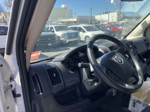 Used 2015 RAM ProMaster 2500 w/ Interior Convenience Group image 10