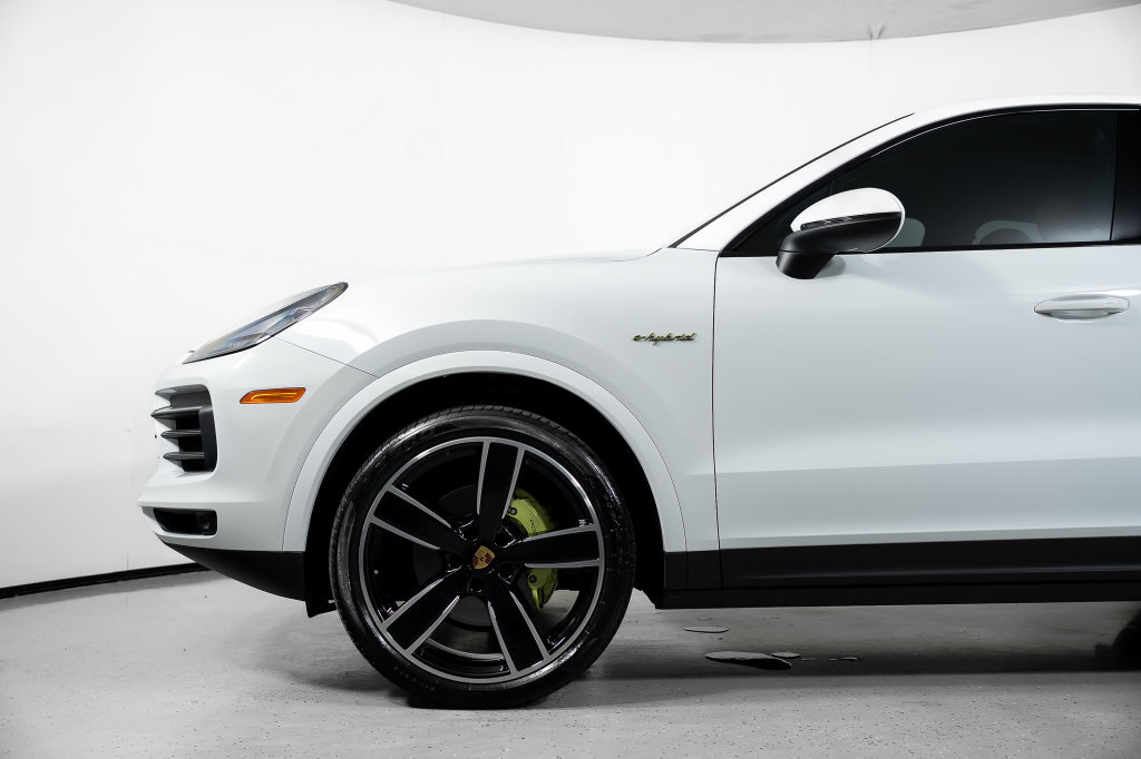 Used 2023 Porsche Cayenne Coupe AWD/4WD image 14