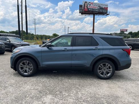 New 2026 Ford Explorer Active w/ Active Comfort Package AWD/4WD image 4