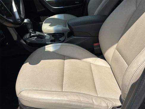 Used 2019 Hyundai Santa Fe XL SE w/ SE Premium Package 02 AWD/4WD image 12