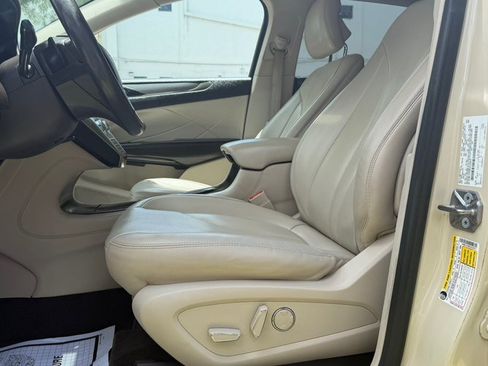 Used 2018 Lincoln MKC Premiere FWD image 12