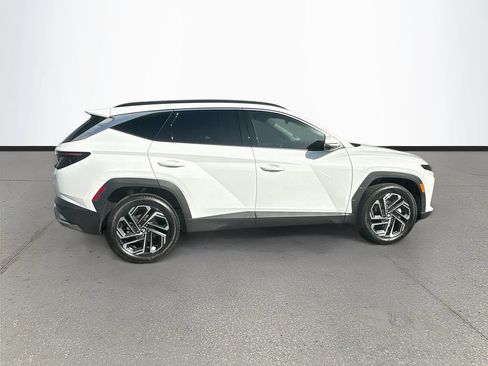 Used 2025 Hyundai Tucson Limited AWD/4WD image 8