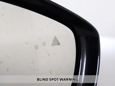 Used 2024 Chrysler Pacifica Limited FWD image 5