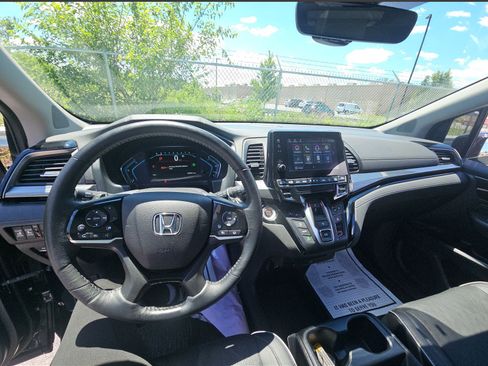 Used 2023 Honda Odyssey Elite image 6