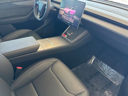 Used 2026 Tesla Model Y Long Range AWD/4WD image 14