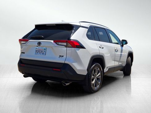 Used 2025 Toyota RAV4 XLE Premium AWD/4WD image 4