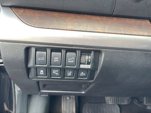 Used 2017 Subaru Outback 2.5i Limited AWD/4WD image 15