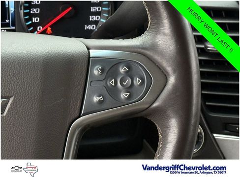 Used 2017 Chevrolet Suburban LT RWD image 10