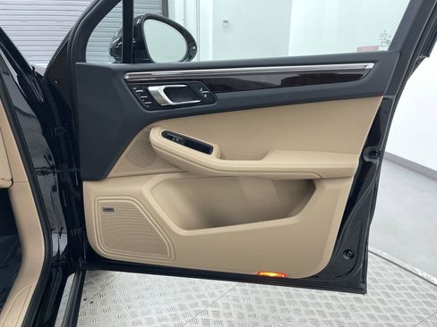 New 2025 Porsche Macan Turbo image 35