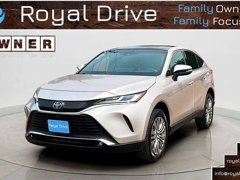 Used 2023 Toyota Venza Limited AWD/4WD image 1