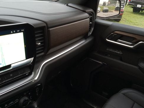 Used 2025 Chevrolet Silverado 1500 High Country w/ Midnight Edition AWD/4WD image 28