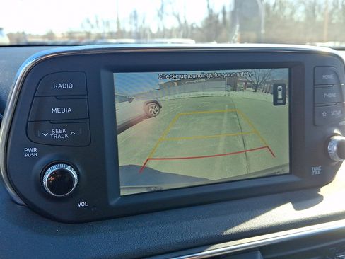 Used 2020 Hyundai Santa Fe SEL image 25