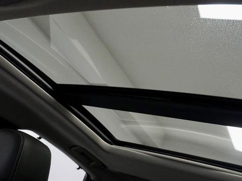 Used 2013 Cadillac XTS Premium image 24