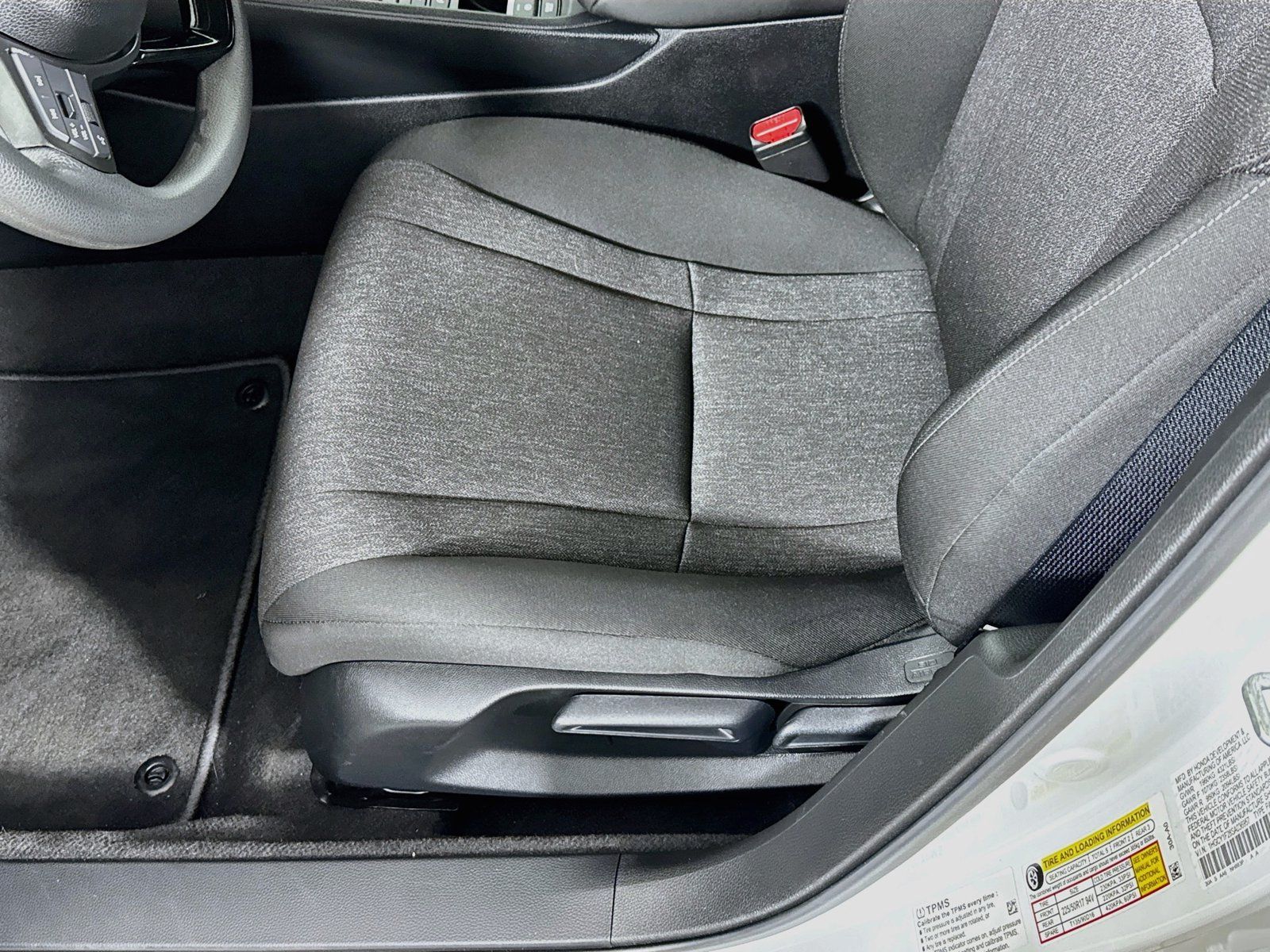 Certified 2025 Honda Accord LX image 21