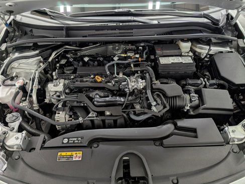 Used 2025 Toyota Corolla LE image 28