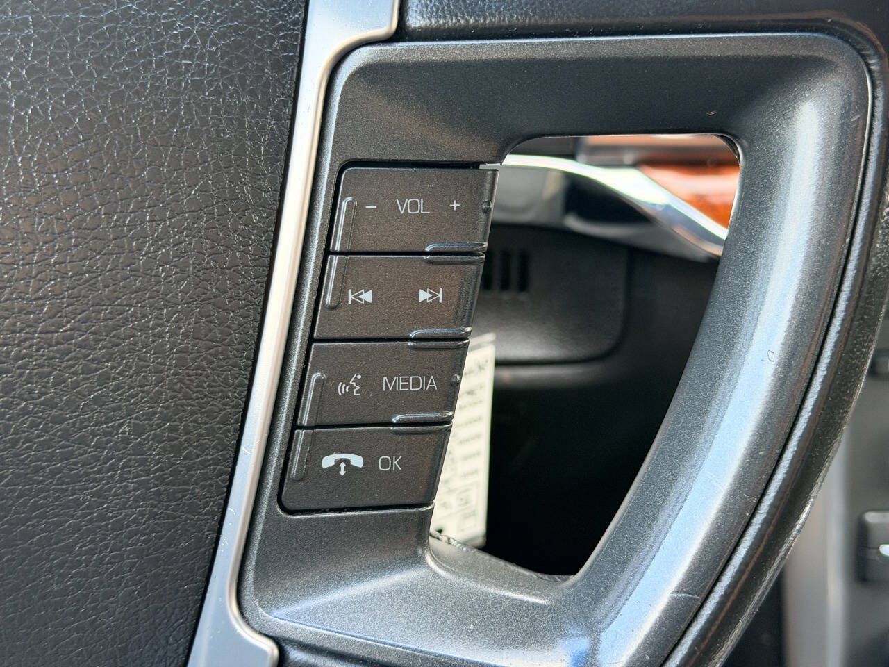 Used 2012 Lincoln MKZ FWD image 30