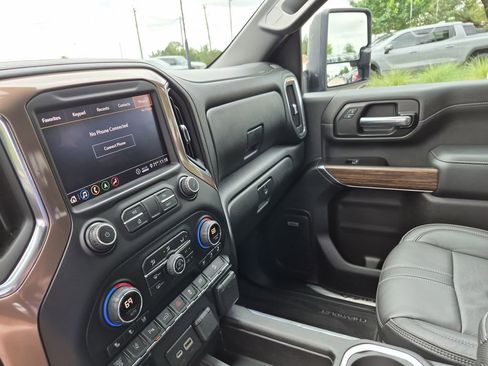 Used 2020 Chevrolet Silverado 2500 High Country w/ Z71 Off-Road Package AWD/4WD image 24