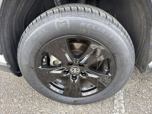 Used 2024 Toyota RAV4 XLE image 10