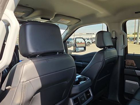 Used 2025 Ford F250 Lariat w/ Chrome Package AWD/4WD image 8
