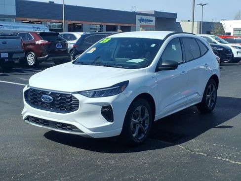 Certified 2023 Ford Escape ST-Line w/ Tech Pack #1 AWD/4WD image 3