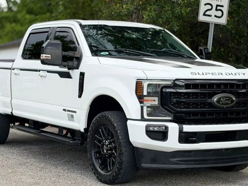 Used 2020 Ford F250 Lariat image 2