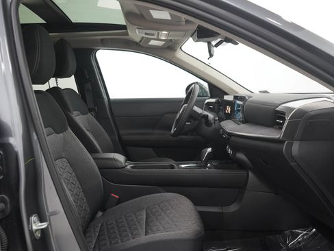 Used 2025 Nissan Kicks SV w/ SV Premium Package AWD/4WD image 12