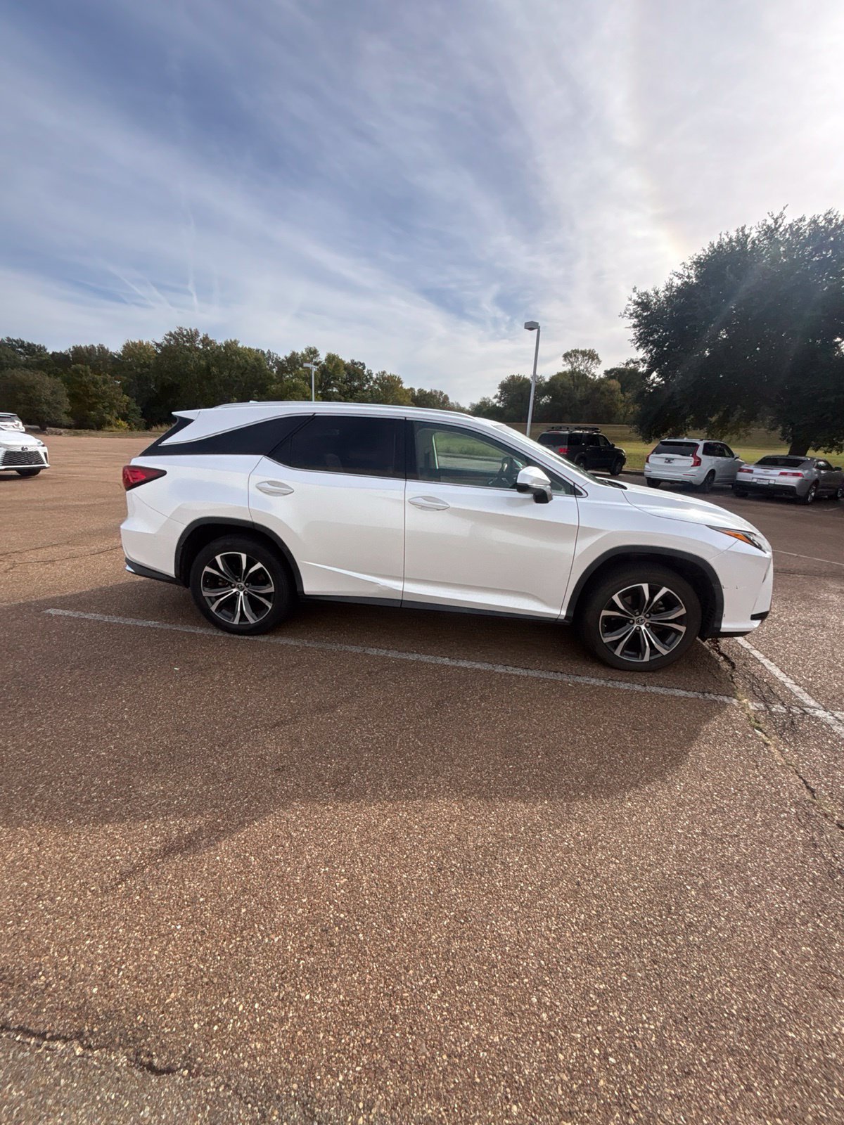 Used 2018 Lexus RX 350L FWD image 2