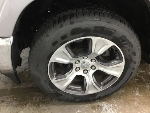 Used 2022 RAM 1500 Laramie AWD/4WD image 4