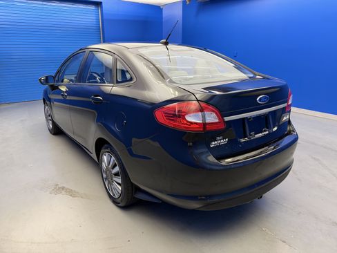 Used 2013 Ford Fiesta SE FWD image 5