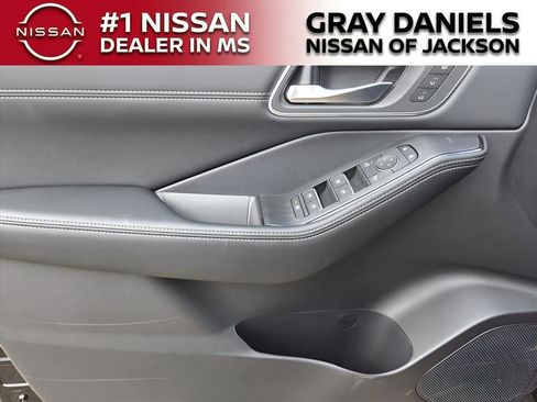 New 2026 Nissan Rogue Platinum w/ Platinum Premium Package image 14