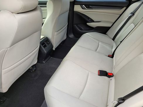 Used 2018 Honda Accord EX image 13