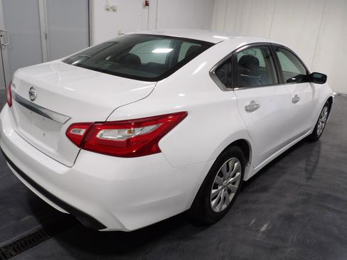 Used 2017 Nissan Altima 2.5 S w/ Power Driver Seat Package image 4