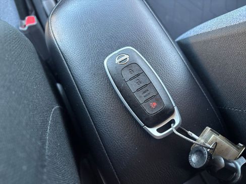 Used 2025 Nissan Versa SV image 21