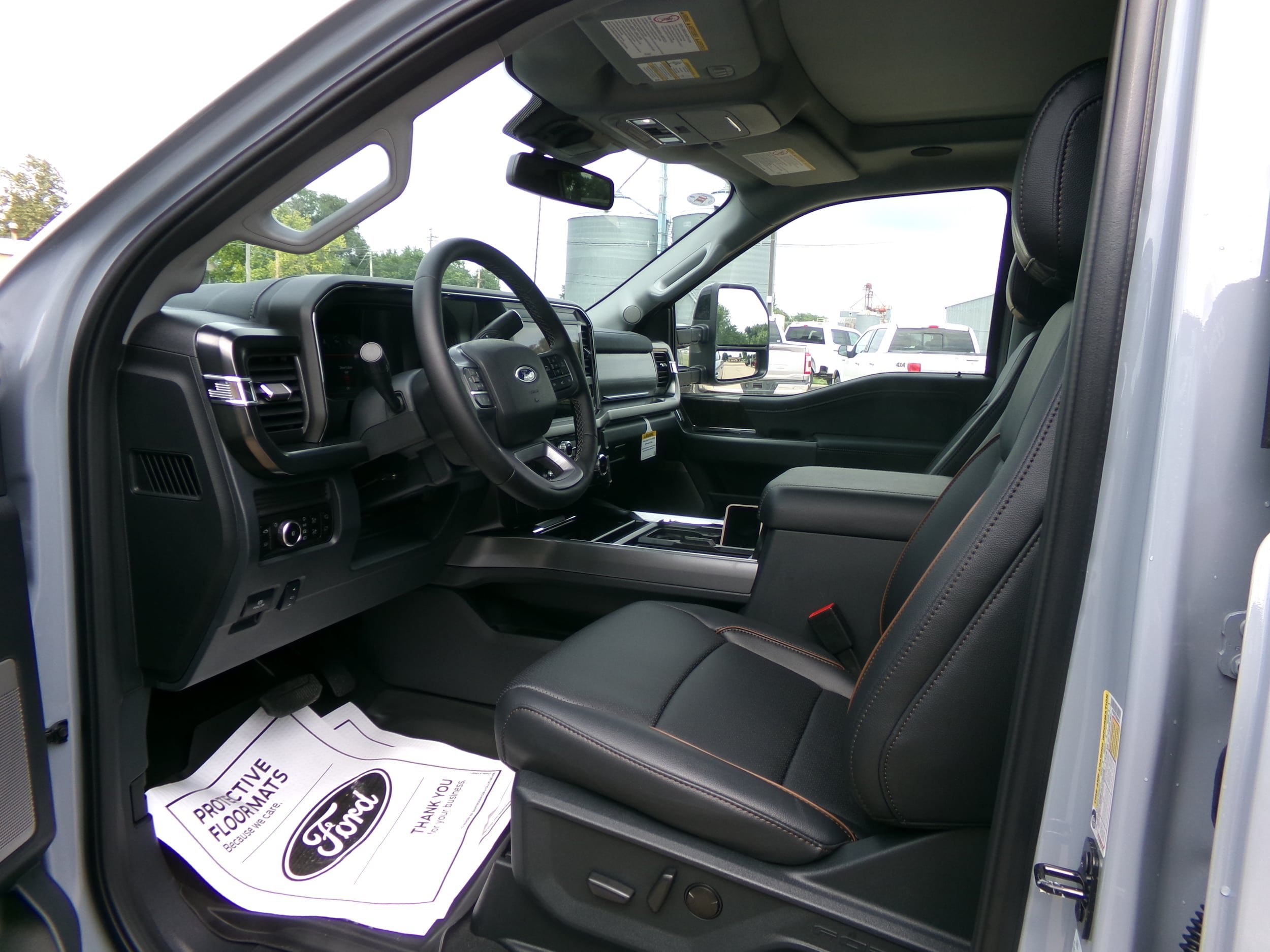 New 2025 Ford F250 Lariat w/ Lariat Ultimate Package AWD/4WD image 9