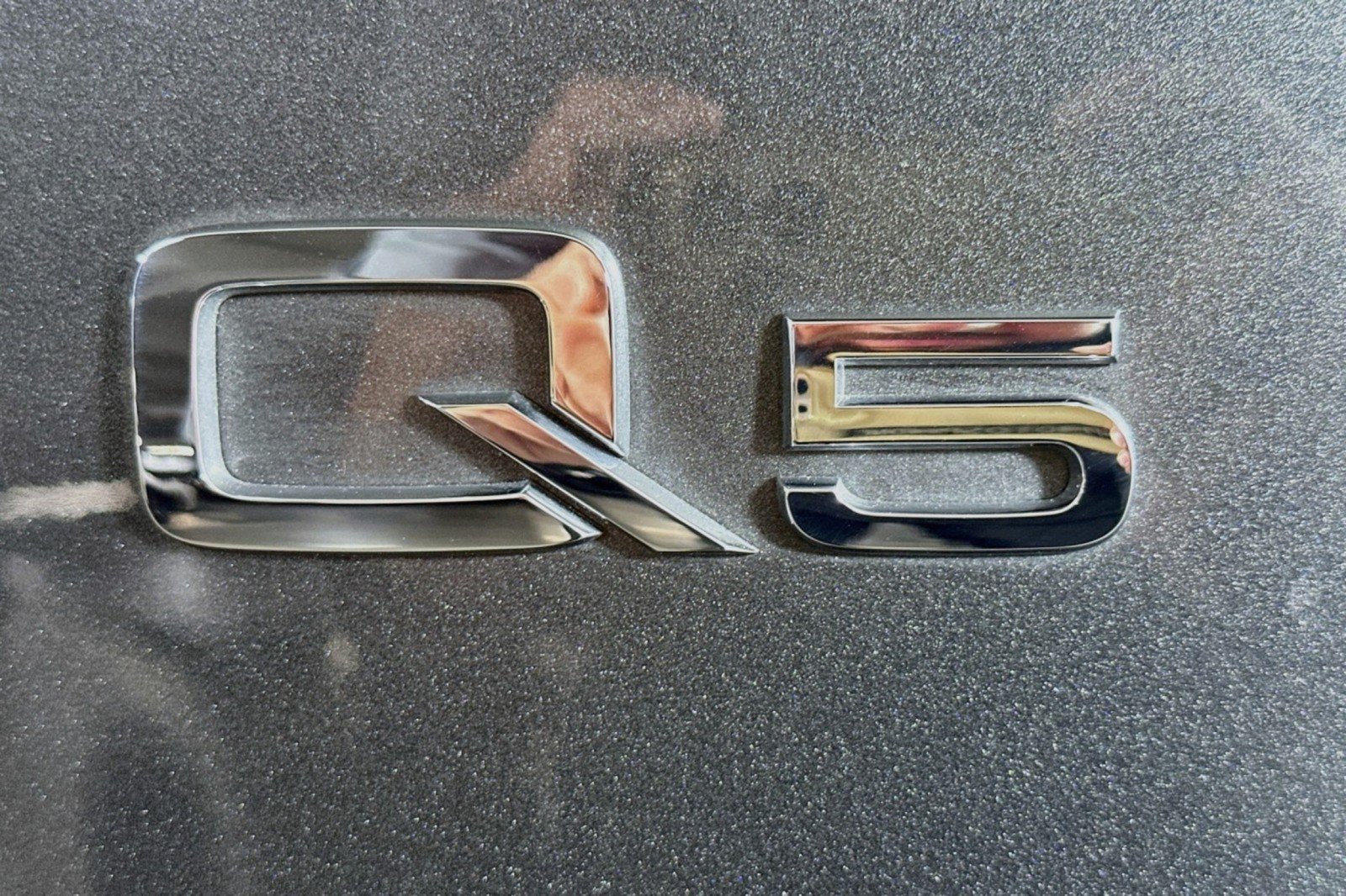 Used 2024 Audi Q5 e Premium Plus w/ Premium Plus Package AWD/4WD image 10