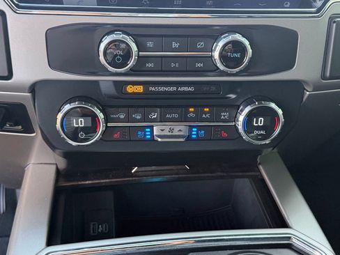 Used 2022 Ford F250 Lariat w/ Lariat Value Package AWD/4WD image 37