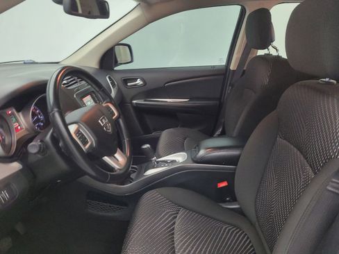 Used 2020 Dodge Journey SE w/ SE Popular Equipment Group FWD image 17