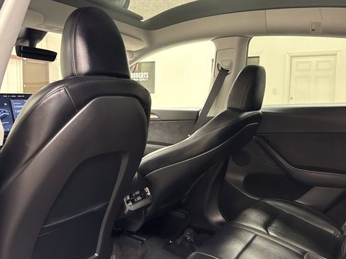 Used 2023 Tesla Model Y Long Range image 15