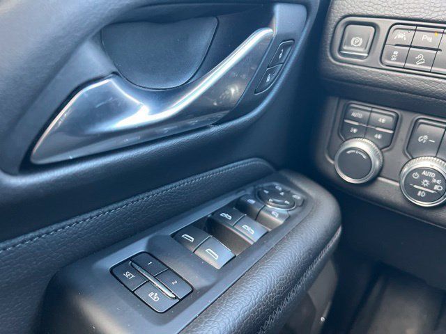 Used 2021 GMC Yukon Denali w/ Denali Premium Package AWD/4WD image 21