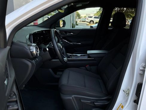 Used 2025 Chevrolet Equinox LT FWD image 10