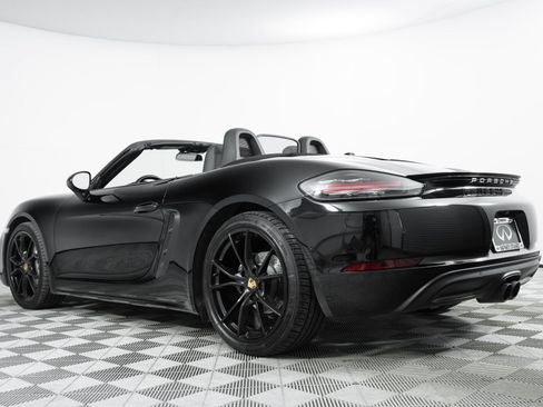 Used 2021 Porsche 718 Boxster RWD image 18