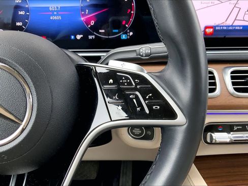 Used 2024 Mercedes-Benz GLE 350 4MATIC image 25