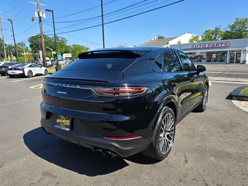 Used 2020 Porsche Cayenne AWD/4WD image 3