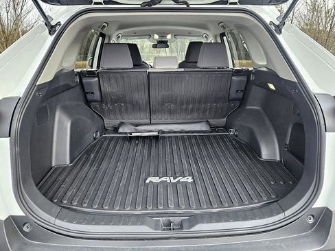 Used 2025 Toyota RAV4 XLE image 14