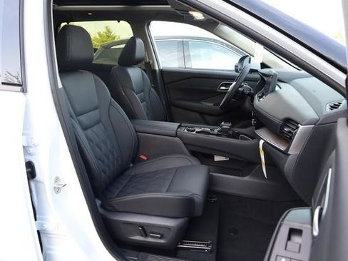 New 2026 Nissan Rogue Platinum image 29