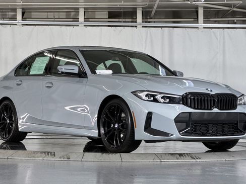 Used 2023 BMW 330i Sedan w/ M Sport Package RWD image 6